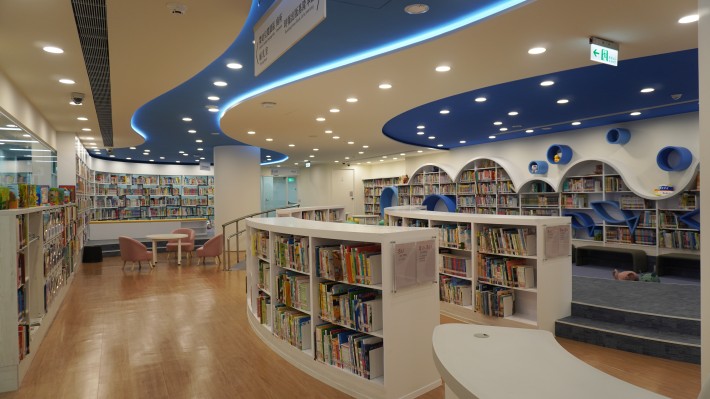 總館兒童閱讀區1_0.JPG