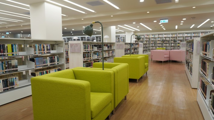 總館一般書區1_0.JPG