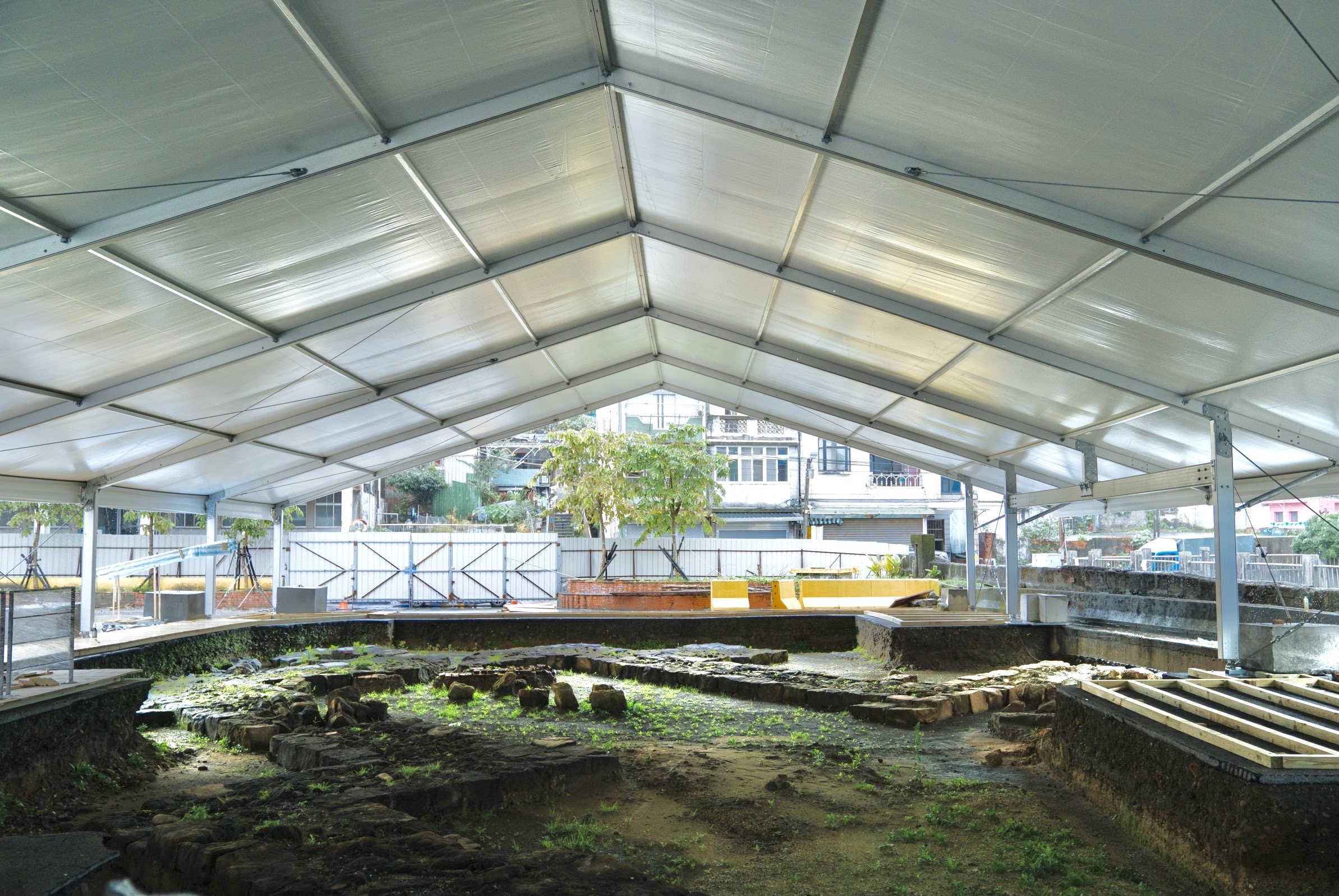 西班牙諸聖教堂基座遺跡