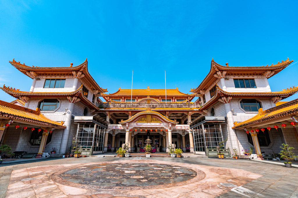 月眉山靈泉禪寺近景